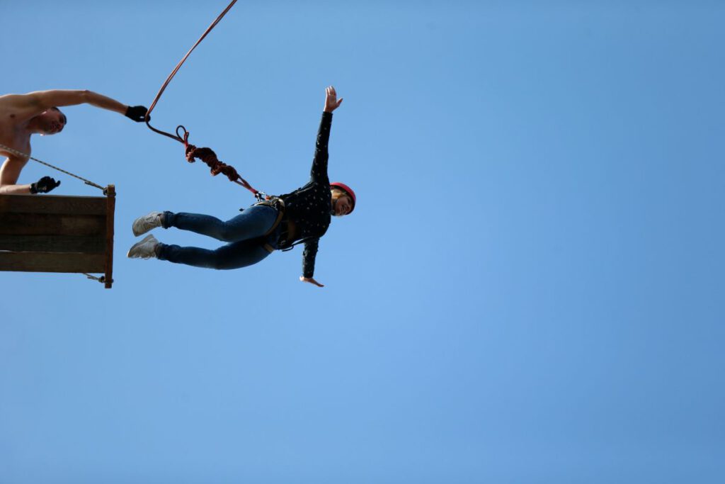 Experience Champery Bungee Jumping